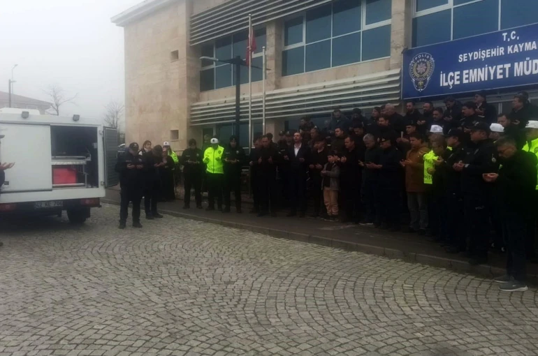 Kalp krizi geçiren polis memuru hayatını kaybetti