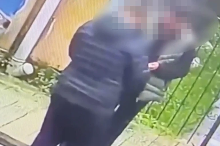 Kamera karşısında uyuşturucu satan zehir taciri yakalandı