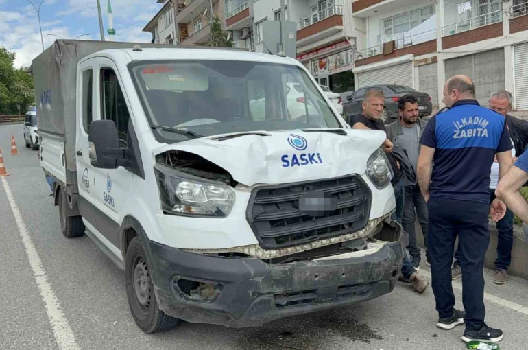Kamyonet otomobile çarptı: 1 yaralı