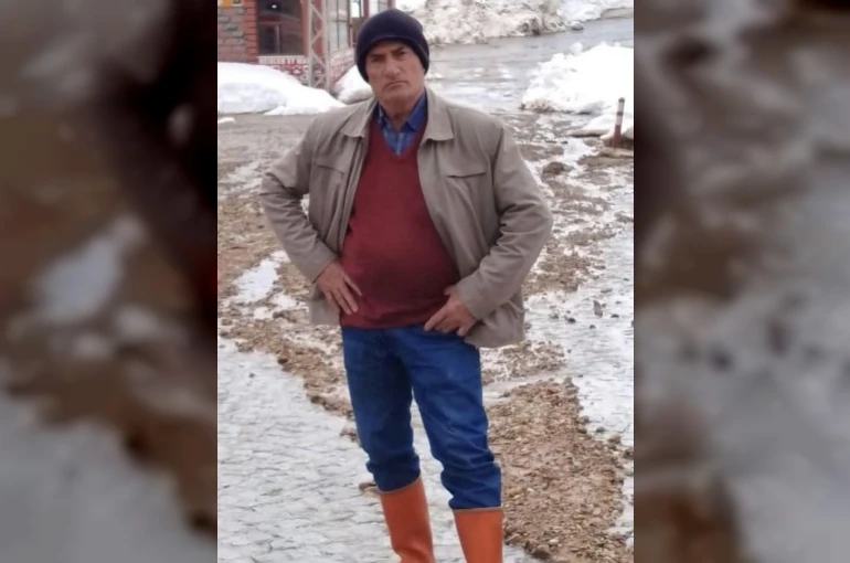 Kamyonetiyle 100 metrelik uçuruma yuvarlanan şahıs hayatını kaybetti