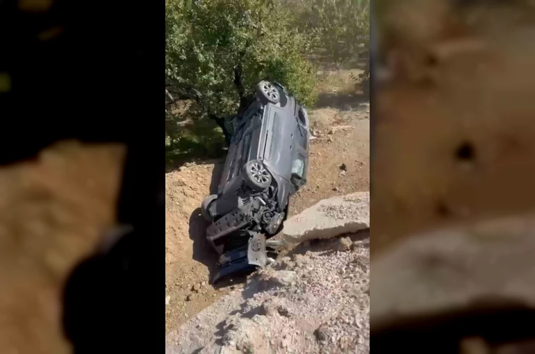 Kamyonetiyle tarlaya böyle uçu 