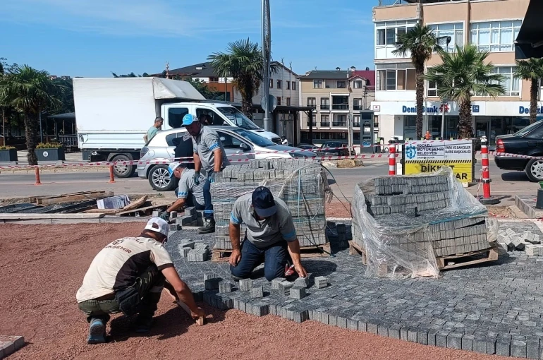 Kandıra’nın yeni meydanı şekilleniyor