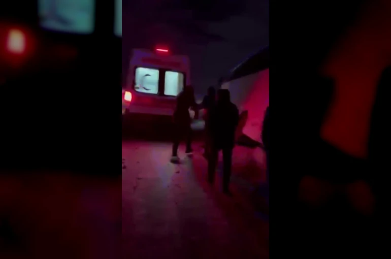 Kangal Termik Santrali işçilerini taşıyan servis kaza yaptı: 6 işçi yaralandı