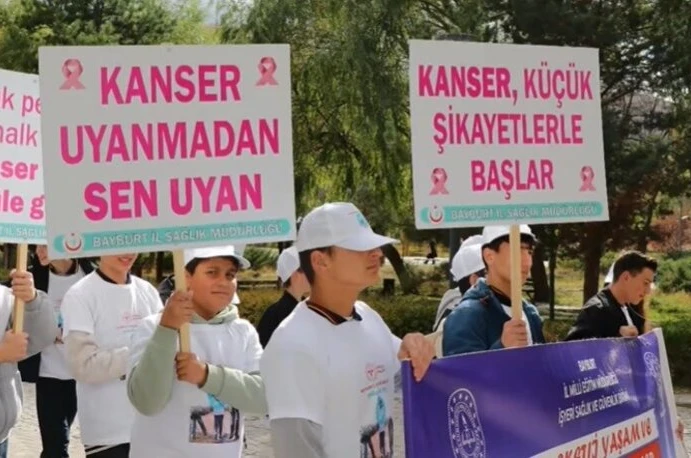 Kanserde erken teşhisin önemine yürüyüşle dikkat çekildi