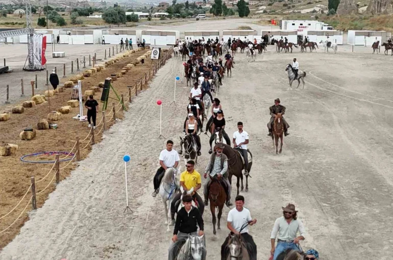 "Kapadokya At Festivali" başladı