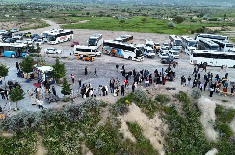 Kapadokya’da sıcak hava balonları olumsuz hava şartları nedeniyle havalanamadı
