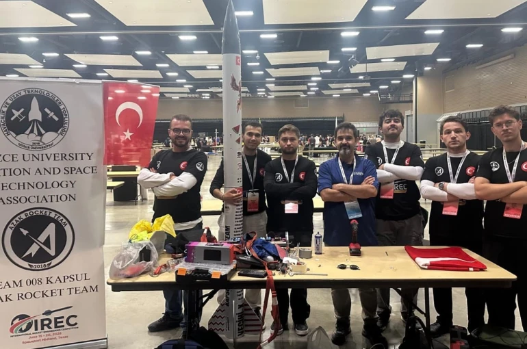 Kapsül Azak Rocket Team ABD’de dünya birincisi oldu