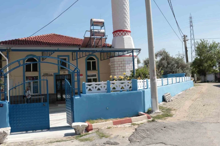 Karabağ Mahallesi’nde cami ve sağlık evi yenilendi