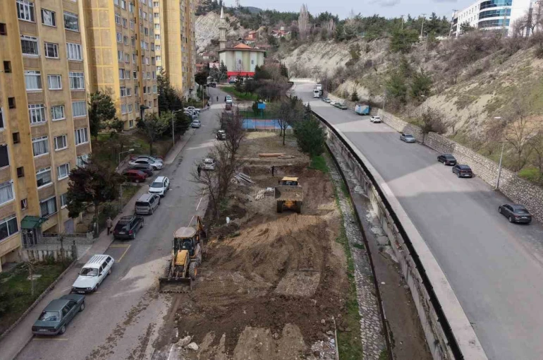 Karabük Belediyesi kenti tema parklarla donatmaya devam ediyor