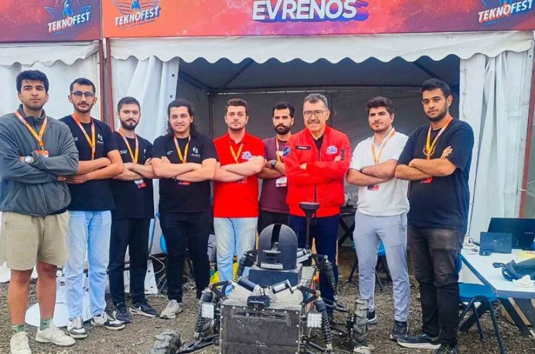 Karabük Üniversitesi Evrenos Takımı, TEKNOFEST’te Türkiye 5’incisi Oldu