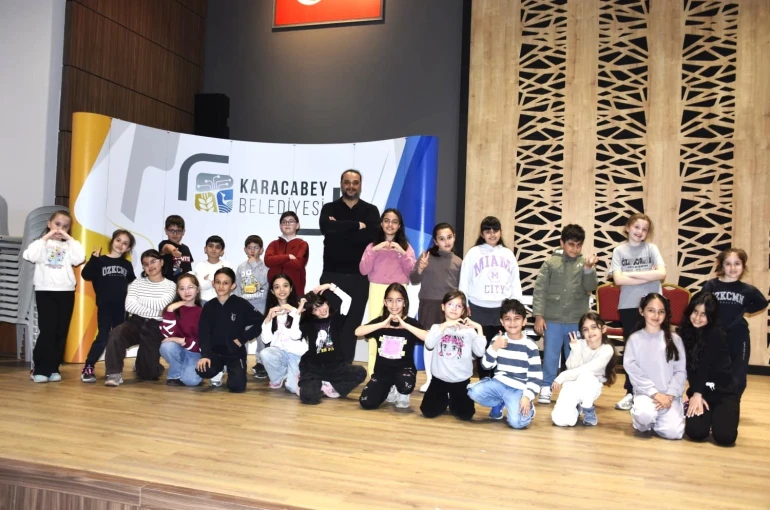 Karacabey Belediyesi çocuk tiyatro ekibi kuruldu