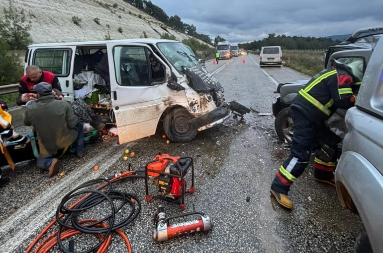 Karacasu’da trafik kazası: 6 yaralı 