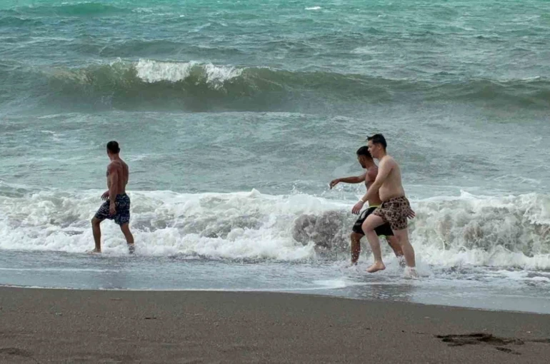 Karadeniz hırçınlaştı