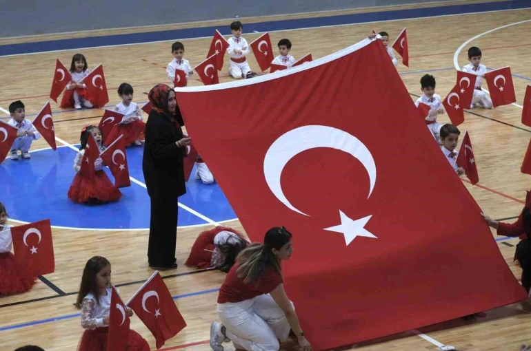 Karaman’da 23 Nisan coşkusu