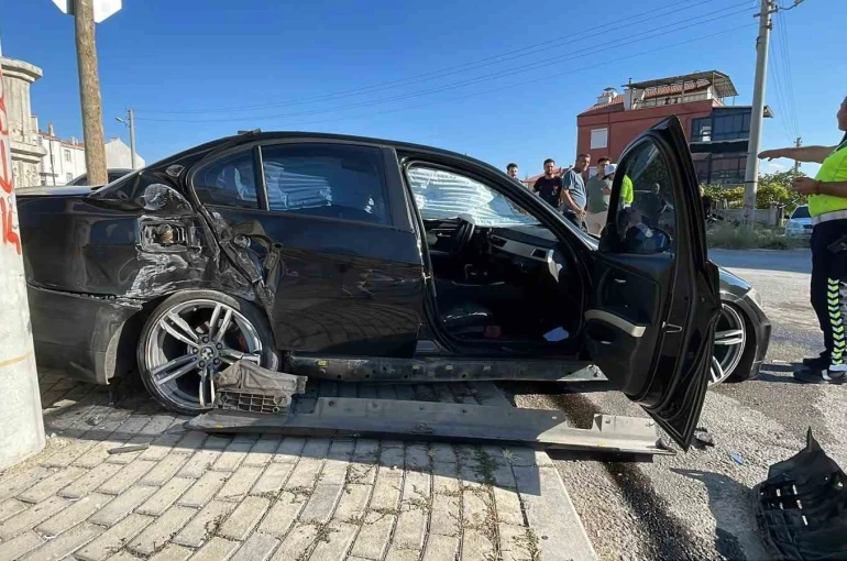 Karaman’da iki otomobil çarpıştı: 5 yaralı