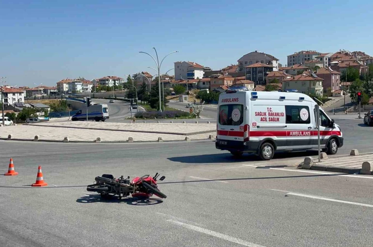 Karaman’da otomobille motosiklet çarpıştı: 1 yaralı