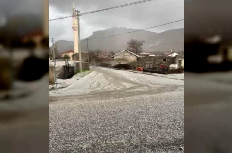 Karapınar’da dolu yağışı