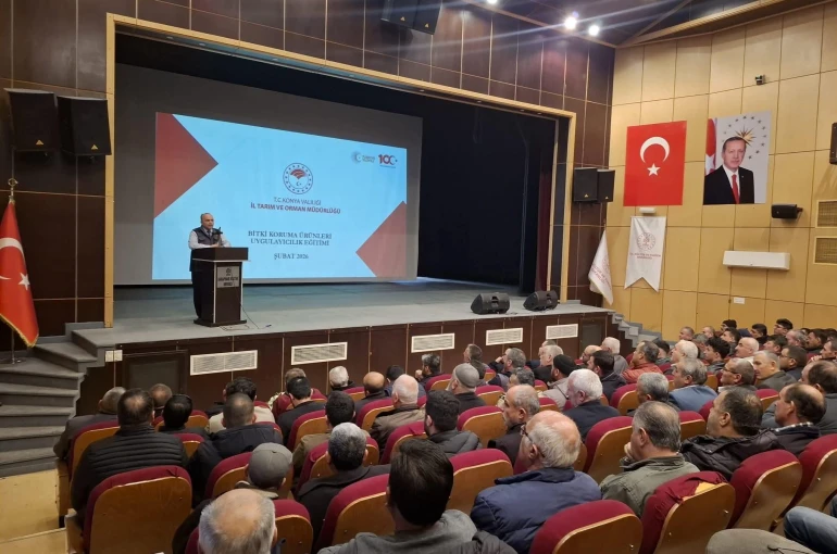 Karapınar'da üreticilere "Zirai İlaç Uygulama Belgesi" eğitimi