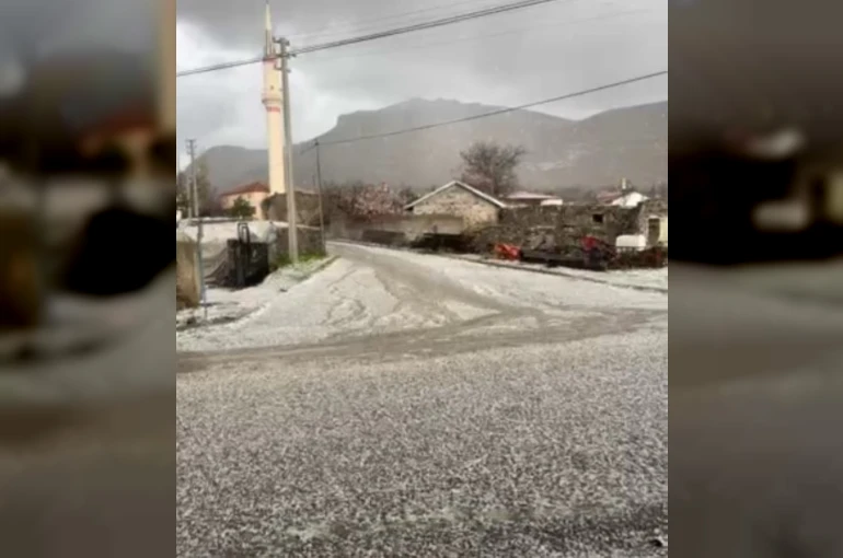 Karapınar’da dolu yağışı 