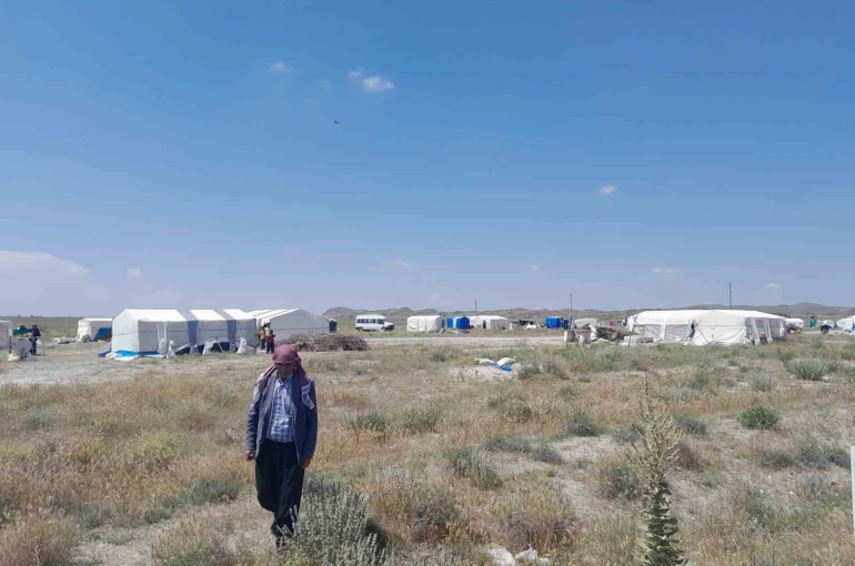 Karapınar’da mevsimlik tarım işçilerinin kaldığı çadır kentte inceleme