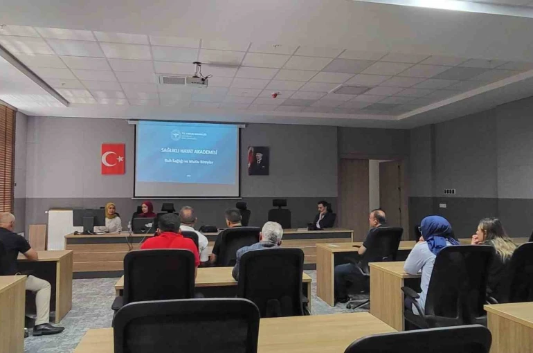 Karapınar’da vatandaşlara sağlıklı yaşam eğitimi verildi