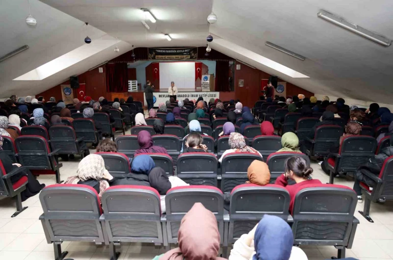 Karatay Gençlik Meclisi’nden Kariyer Günleri Programı