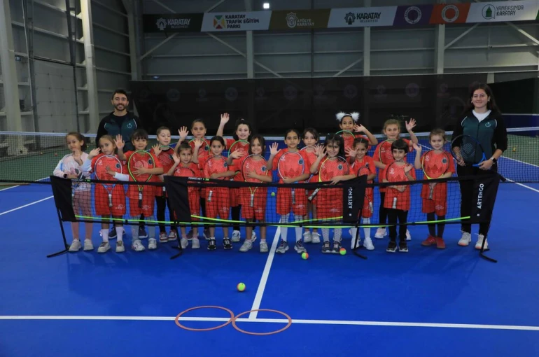 Karatay Kış Spor Okulları’nda Eğitimler Sürüyor