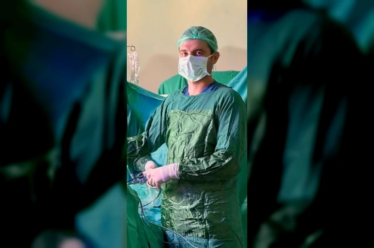 Karın boşluğundan 40 santimetre büyüklüğünde kitle çıkarıldı
