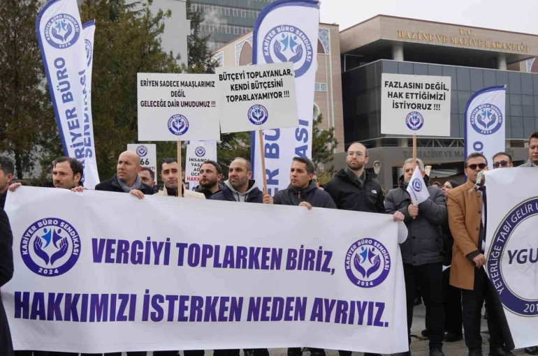 Kariyer Büro Sendikası Başkanı Akgül: "666 sayılı KHK bu ekonomik koşullarda kariyer mesleklerin en büyük çıkmazı haline gelmiştir"