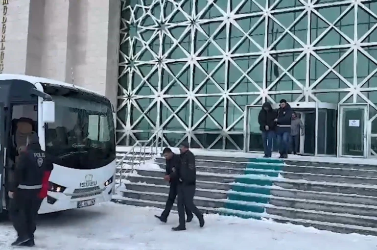 Kars’ta fuhuş operasyonu: 20 gözaltı, fuhuşa sürüklenen 21 kadın kurtarıldı