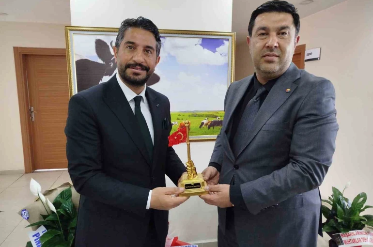 Kars’ta hayvancılık için güç birliği: KATSO’dan Eren Alp’e hayırlı olsun ziyareti 