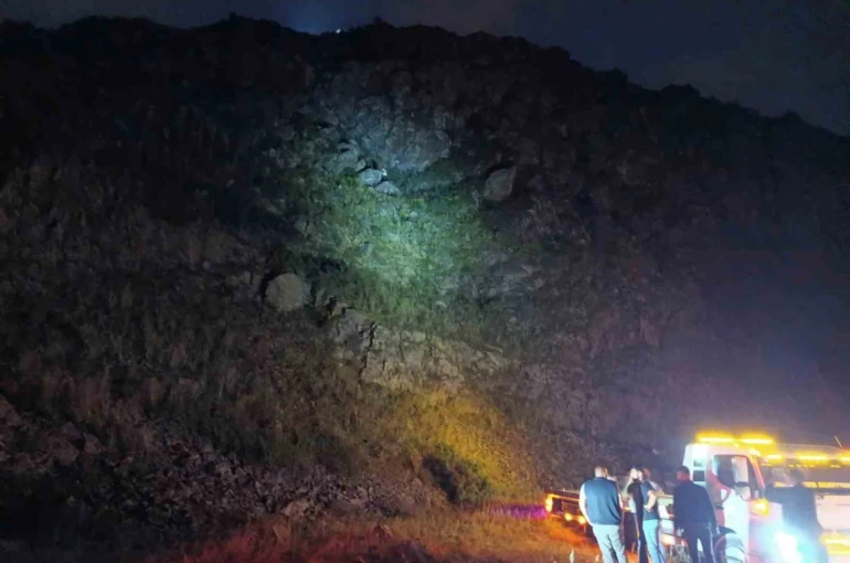 Kars’ta kayalıklardan düşen şahıs hayatını kaybetti 