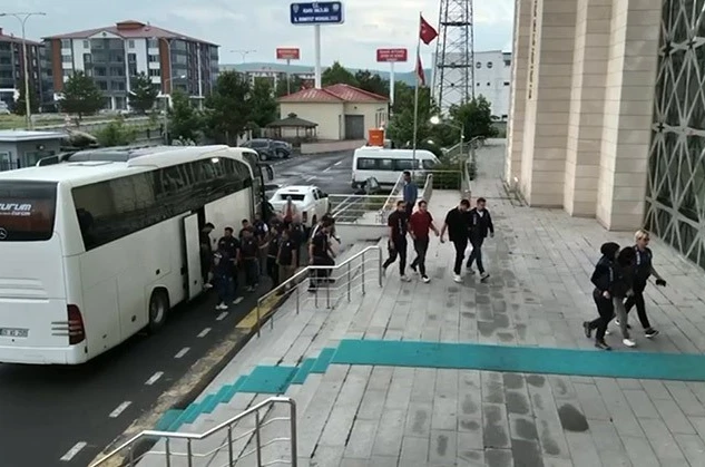 Kars’ta sahte iş tuzağına siber darbe: 21 tutuklama