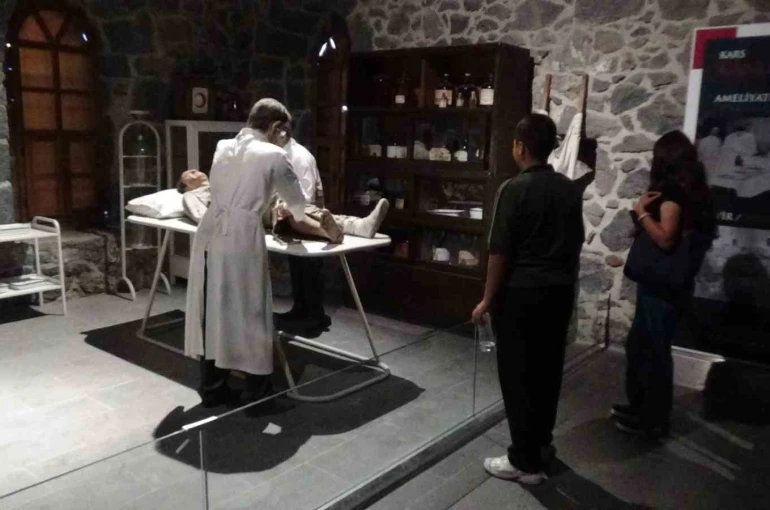 Kars’ta tarihe dokunan müze: Kafkas Cephesi’nin acıları ve kahramanlığı ziyaretçileri derinden etkiliyor