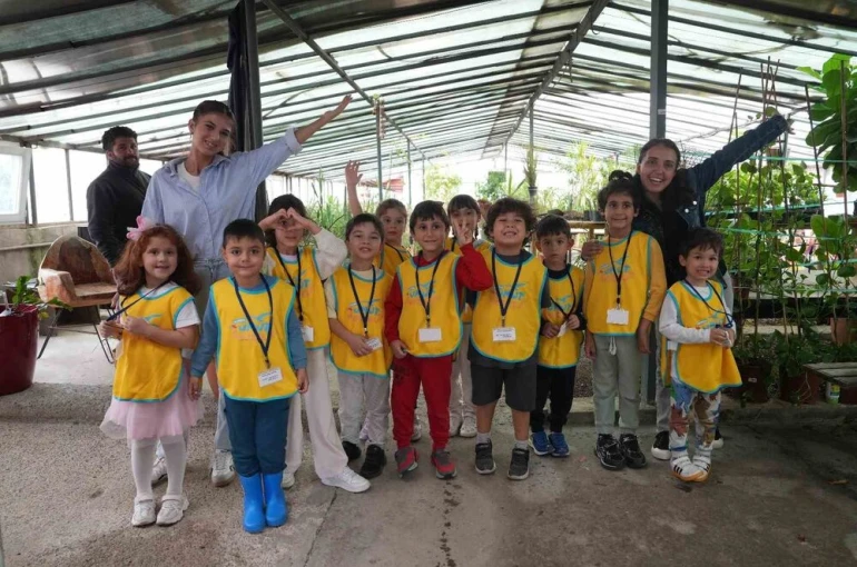 Kartal Belediyesi’nden 4 Ekim Hayvanları Koruma Günü’nde minik öğrencilere anlamlı etkinlik