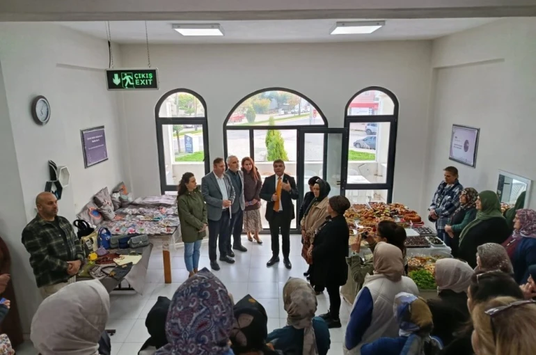 Kartepe’de el emeği ürünler Uras Ege için satıldı