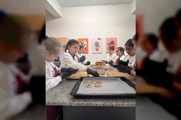 Kartepe’deki ilkokulda "Türkiye Yüzyılı Maarif Modeli" ile çok yönlü eğitim