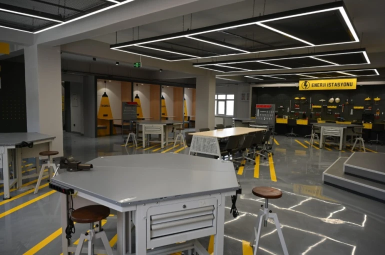 Kastamonu Üniversitesi Millî Teknoloji Atölyesi faaliyetlerine başladı