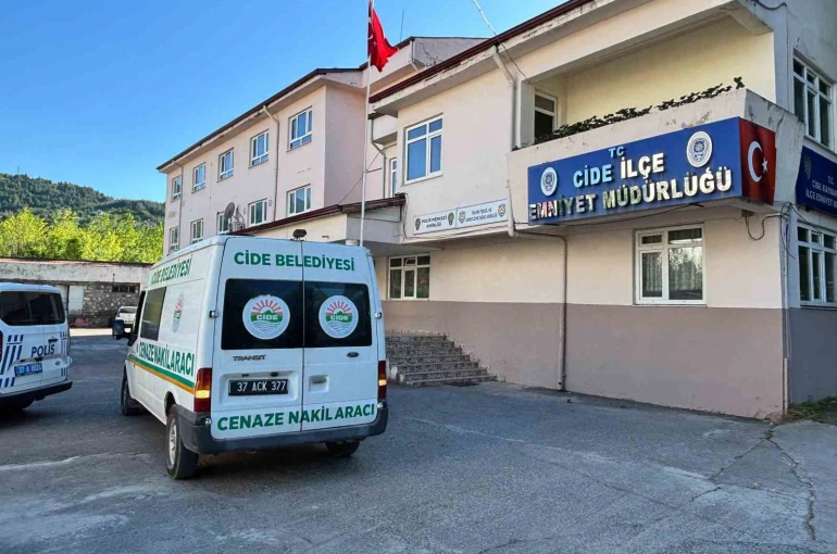 Kastamonu’da metruk binada erkek cesedi bulundu