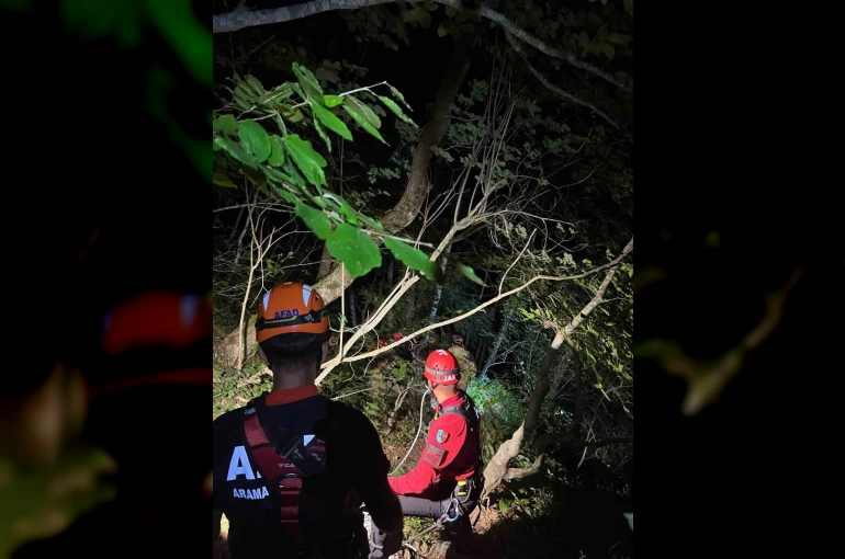 Kastamonu’da uçuruma yuvarlanan şahıs ekipler tarafından kurtarıldı