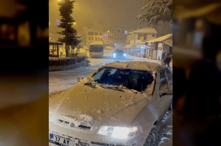 Kastamonu’nun yüksek kesimlerinde kar yağışı etkili oluyor