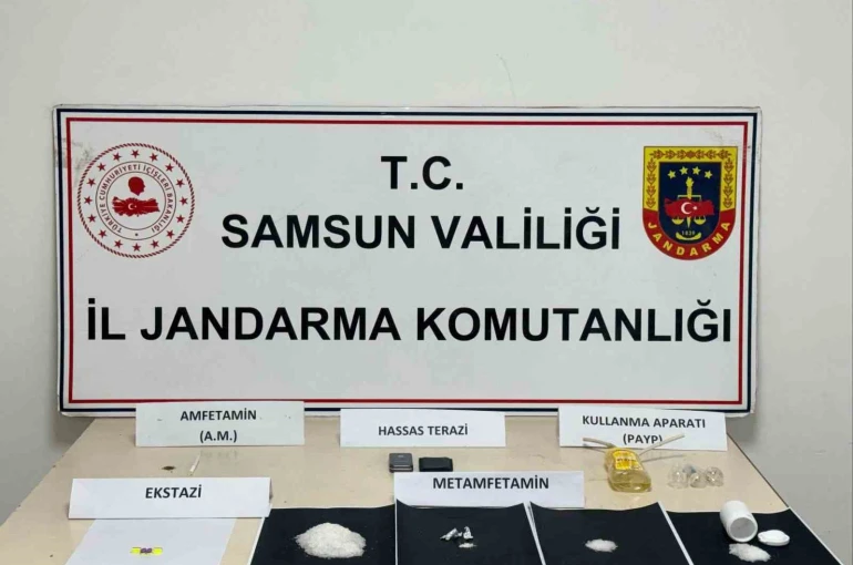 Kavak’ta jandarmadan uyuşturucu operasyonu: 3 gözaltı