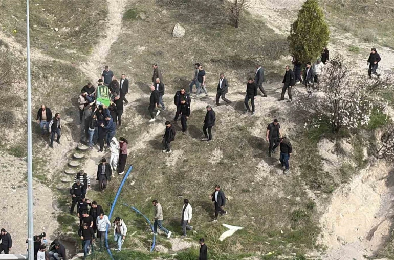 Kayıp olarak aranan genç, dağlık alanda ölü bulundu