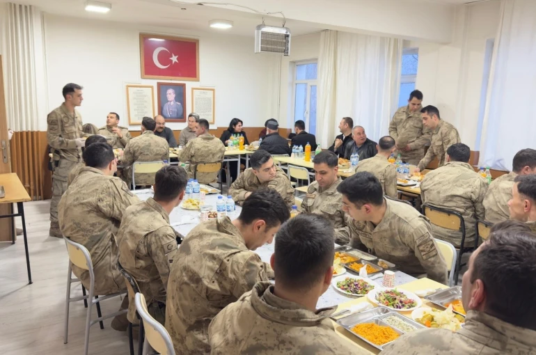 Kaymakam Arıkan, jandarma personeliyle iftarda buluştu