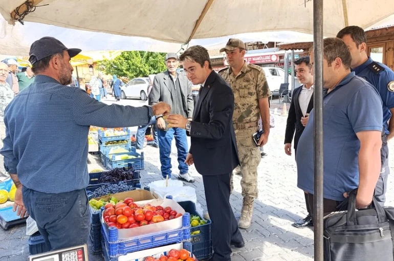 Kaymakam Arıkan pazar yeri ve okulda incelemede bulundu