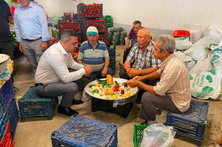 Kaymakam Dalak pazaryerinde esnaf ve vatandaşlarla buluştu