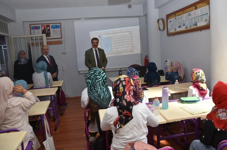 Kaymakam Güldoğan,Yaz Kur’an Kursu öğrencileriyle buluştu