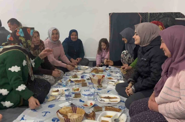 Kaymakam Kılıç, yangından etkilenen vatandaşlarla bir araya geldi