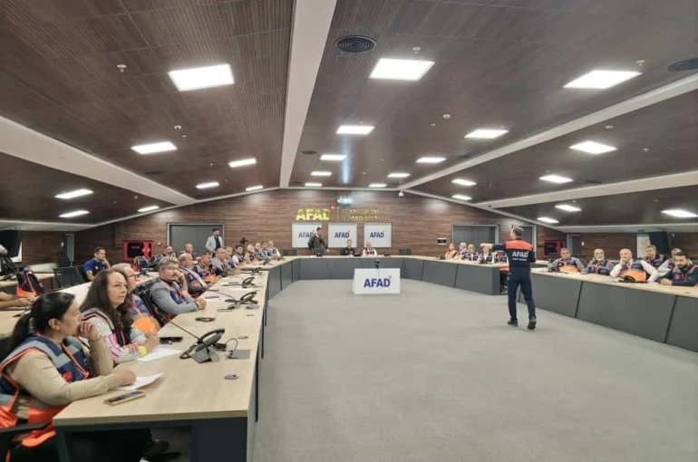 Kayseri’de 100 muhtara afet eğitimi verildi