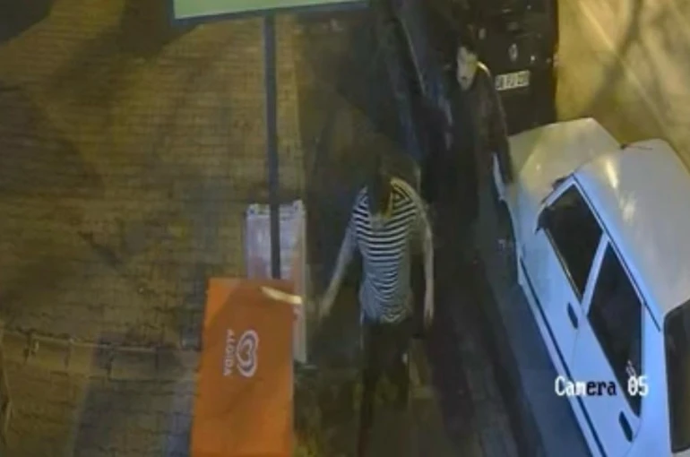 Kayseri’de 2 kişinin yaralandığı bıçaklı kavga kamerada